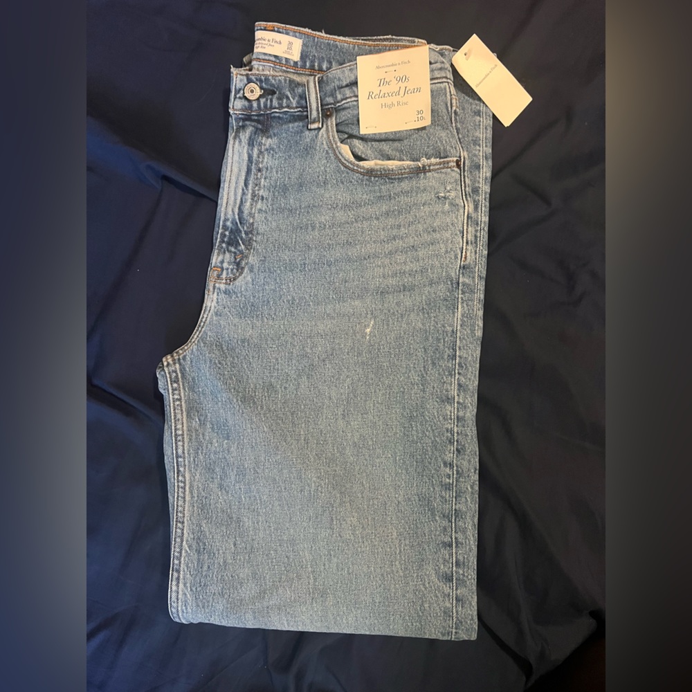 Abercrombie & Fitch High-Rise 90s Relaxed Jeans